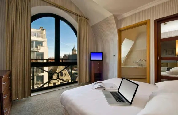 安比奧瑞克斯B公寓酒店