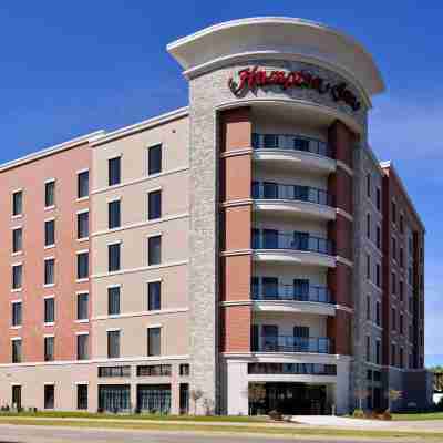 Hampton Inn by Hilton Cedar Falls Downtown Hotel Exterior