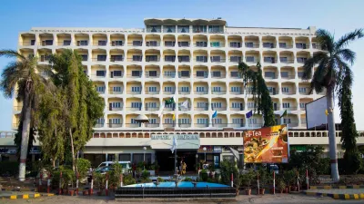Hotel Mehran Hotels near Movenpick Shopping Arcade