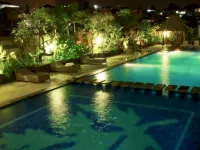 Galeri Ciumbuleuit Family & Business Hotel - Rooftop Pools