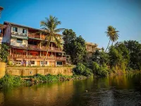 The Good View Guesthouse Hoteles en Mae Sariang