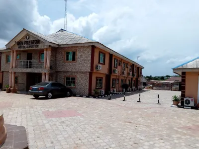 Gen-Preston Hotel & Suites