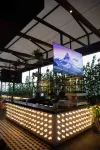 Elm Hotel