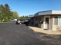 Pine Ridge Motel Hotels in Mineral Point
