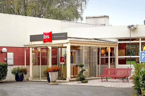 Ibis Charleville-Mézières - parking