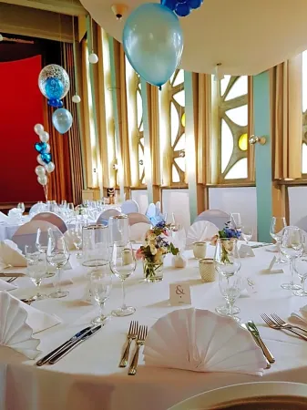 Schlosshotel Domäne Walberberg Отели рядом с достопримечательностью «Swister Tower»