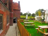 The Windmill Inn Hotel di Henfield