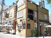 The Stag Enfield Hotel dekat Tottenham Hotspur Football Club Training Ground