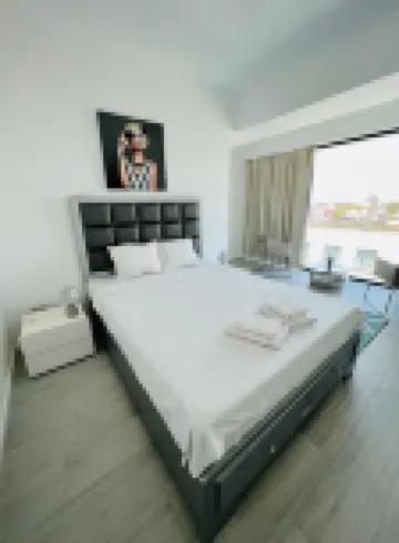 Maritimo Luxury ApartHotel