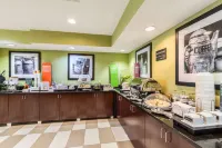 傑克遜珍珠國際機場歡朋飯店 - 早餐