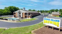Clarion Pointe on the Lake Clarksville-South Hill West Hotels in Clarksville