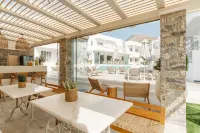 Cyano Hotel
