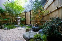 卡祖亞度假屋 三口附近的飯店