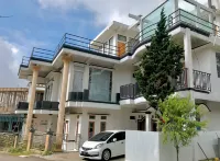 Homestay Embun Pagi Hotel dekat Puncak Hastinapura Gunung Bismo