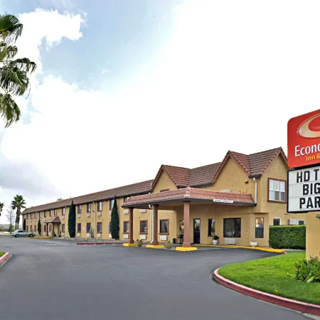 Econo Lodge Inn & Suites Corning Travel Center