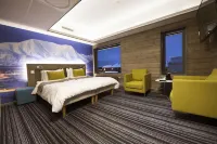 Svalbard Hotell | Polfareren Hotels in Longyearbyen