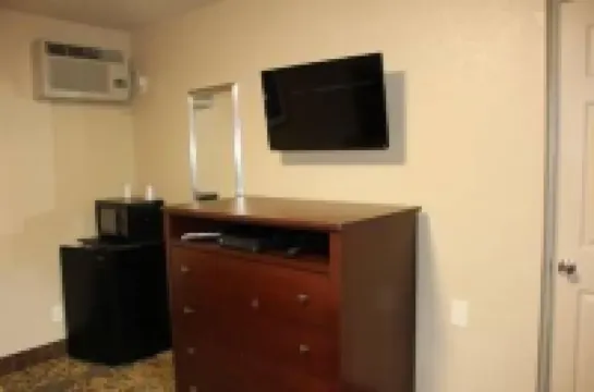 韋爾斯王子汽車旅館 萊克威爾士酒店