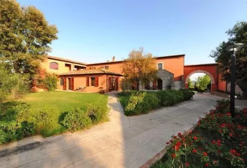 อากรีตูริสโม เลกิเนสเตร