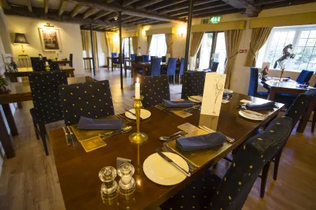 Hornsbury Mill Отели рядом с достопримечательностью «Merriott Gospel Hall»