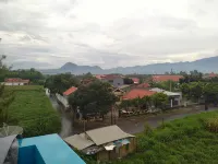 Semar biru Hotel dekat Pusat Kue Terang Bulan Batavia