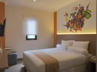 Front One Hotel Tulungagung Hotels in Pagerwojo