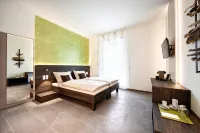 Eee Hotel Marchtrenk Hotels in Traun