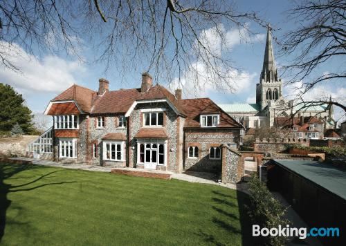 4 Canon Lane - Housity