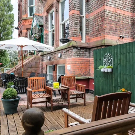 Sefton Park Hotel Отели рядом с достопримечательностью «St Michaels»