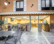 Quality Inn & Suites Ames Conference Center Near Isu Campus - breakfast