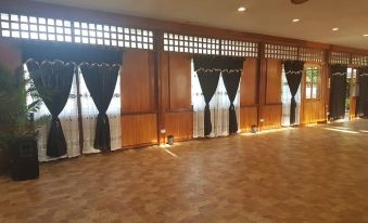 Boro Bay Hotel - Housity
