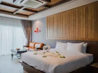Malabar Pool Villa Phuket 랑 힐 주변 호텔