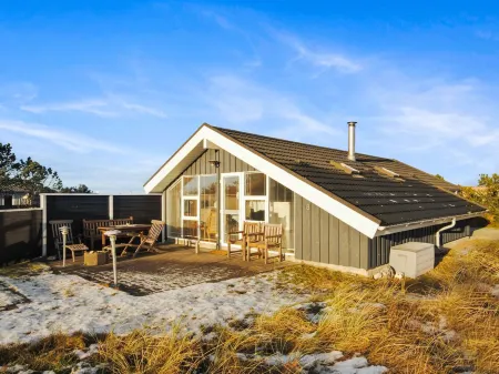 "Laurentia" - 800m from the Sea Отели в г. Тистед