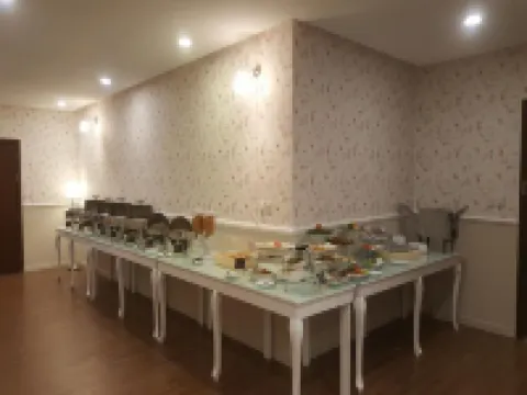 골든 가든 알 코니체 호텔