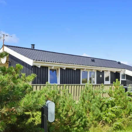 "Gerlis" - 75m from the Sea