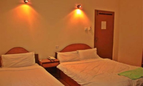 The White Lake Hotel - Housity