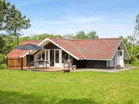 "Cornelia" - 100m to the Fjord