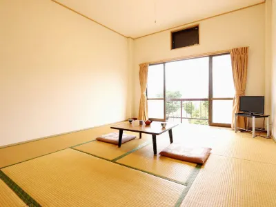 Sugakuso Hotels near Hirano beach