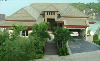 5 Bedroom Seaview Villa Tongson Bay