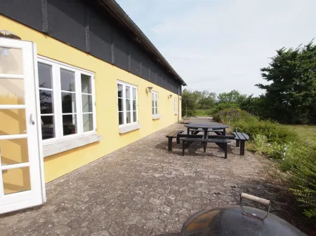 "Joran" - 120m from the Sea