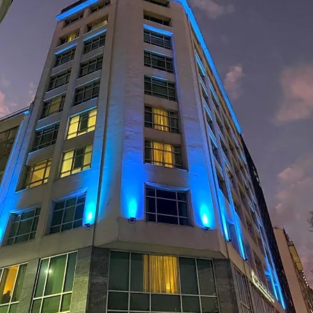 Eurobuilding Hotel Boutique Buenos Aires Отели рядом с достопримечательностью «Монтсеррат»
