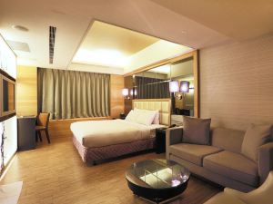 Royal Group Hotel Chang Chien Branch 1