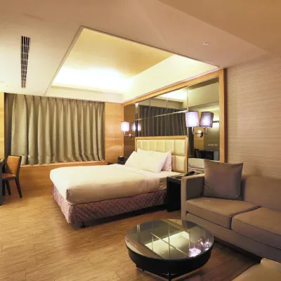 Royal Group Hotel Chang Chien Branch 1 Hotels near Houyi Station