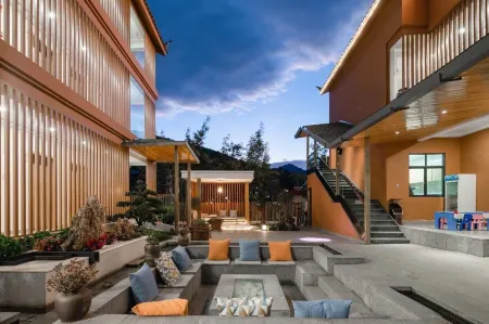 Luoyin Hostel Отели рядом с достопримечательностью «Langfang»