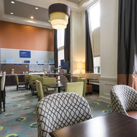 Holiday Inn Express & Suites VICKSBURG by IHG