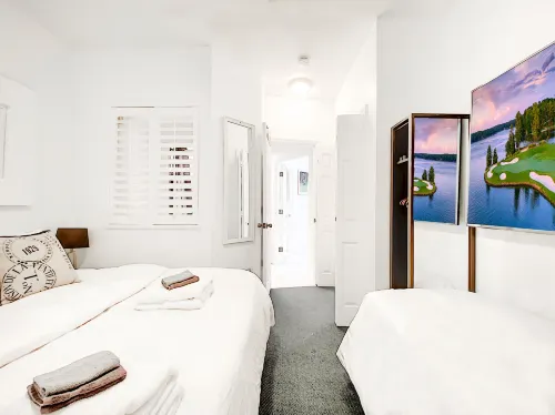 PgaVillageResort by AmericanVacationLiving 7 Room