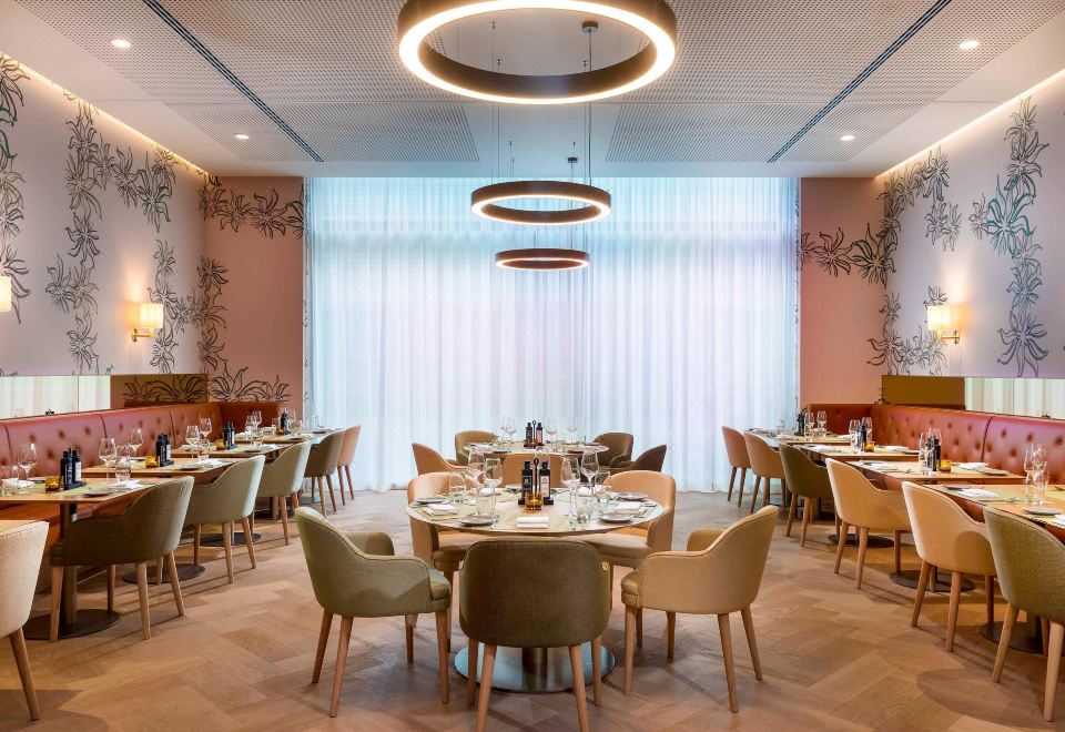 Movenpick Hotel Stuttgart Messe & Congress Over view