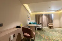卡特拉瓦什諾德維假日飯店