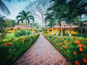 Papagayo Golden Palms Beachfront Hotel