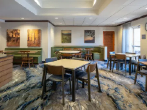 Fairfield Inn & Suites Fort Walton Beach-Eglin AFB Hotels in Shalimar