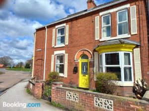 Charming 4-Bed Victorian House in Retford